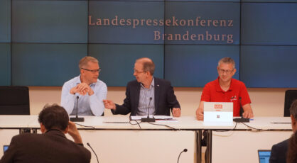 Erneuerbare Energien in Brandenburg: Drei von vier Unternehmen erwarten Schaden durch EEG-Novelle und Netzpaket. Branche befürchtet Fadenriss bei der Energiewende.
